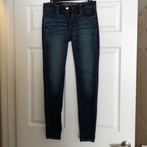 American Eagle Skinny Jeans, size 8!